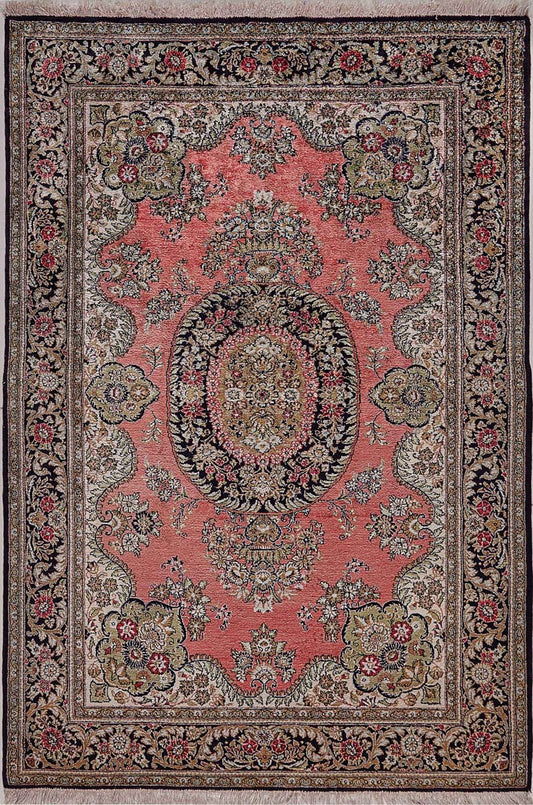 Ghom Seide    158x108