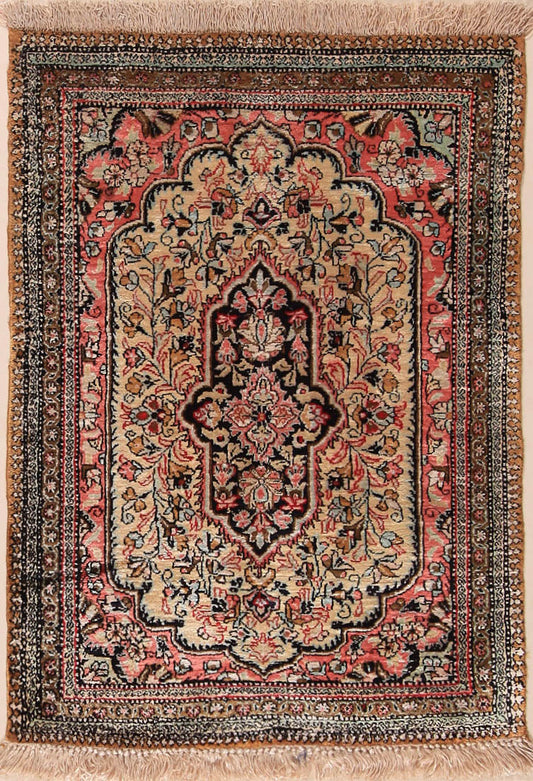 Ghom Seide    77x56