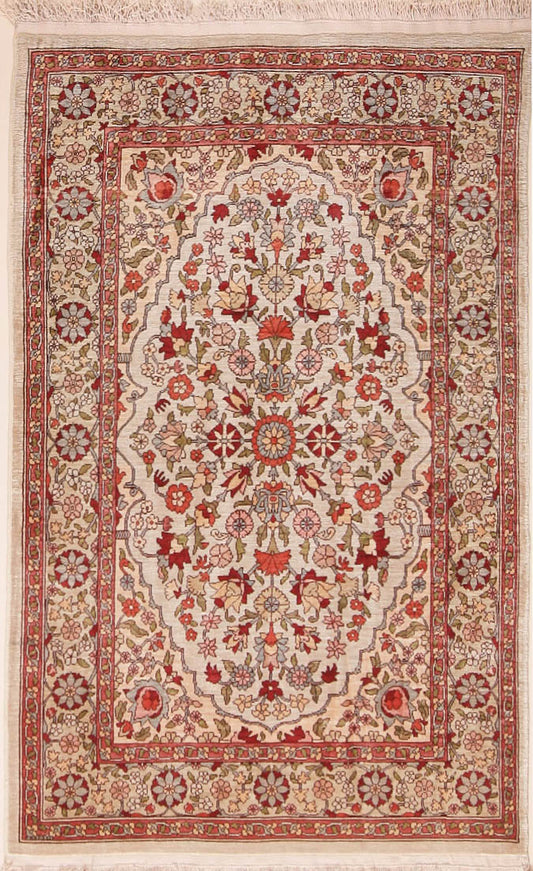Hereke Seide    81x53